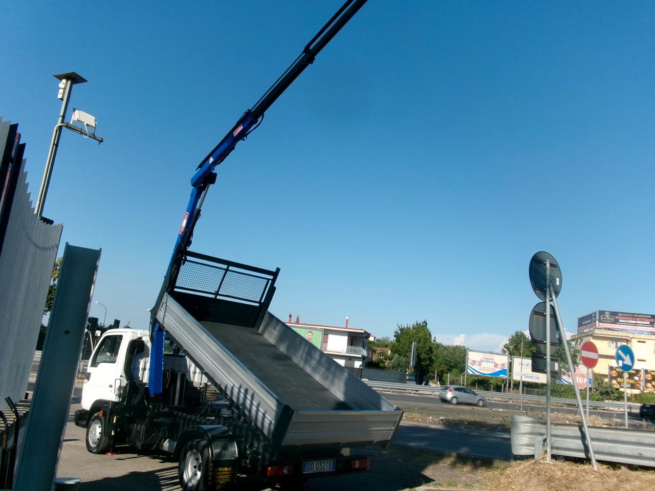 Nissan Cabstar 35-13 3000 130CV GRU PM 2523 3 SFILI RIBALTABILE TRILARALE