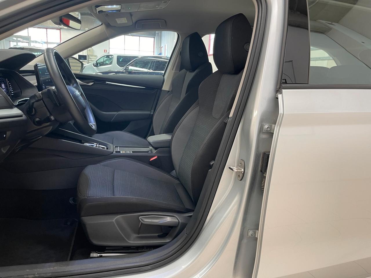 Skoda Octavia Wagon Executive 2.0 TDI 150cv DSG-LEGGI SOTTO