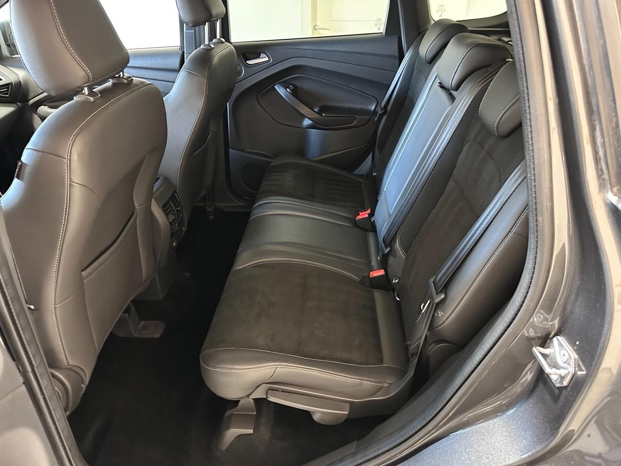Ford Kuga 1.5 TDCI 120 CV ST-Line - CAMERA - NAVI