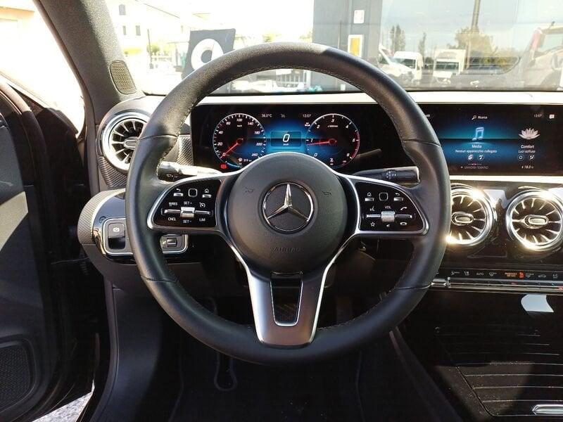 Mercedes-Benz Classe A A 180 d Automatic Sport NIGHT-EDITION