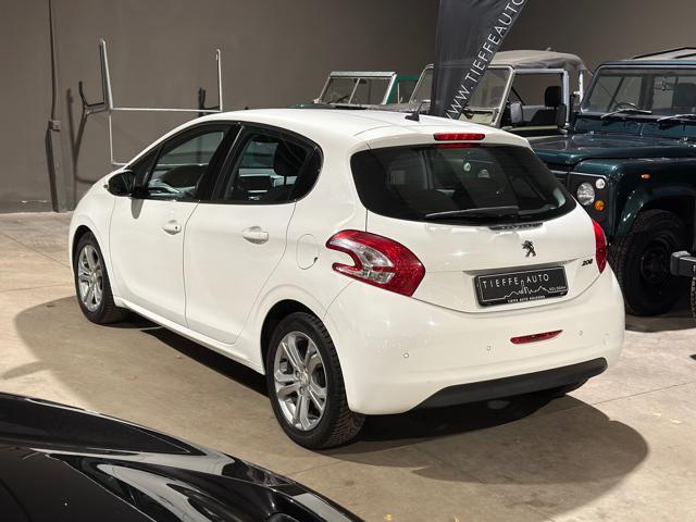 PEUGEOT 208 1.4 8V HDi 68CV 5p. Allure