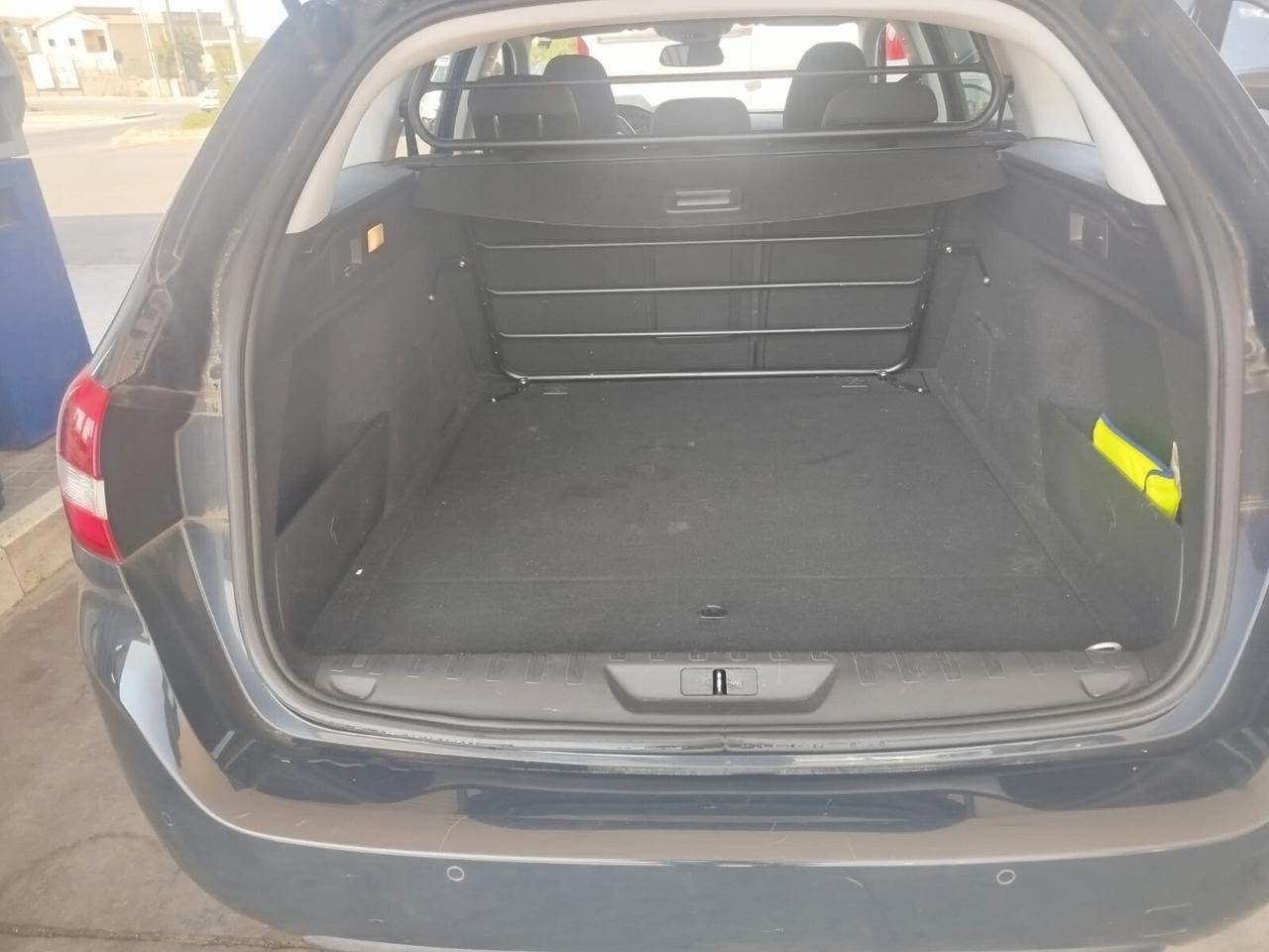 Peugeot 308 BlueHDi 120 S&S SW Business