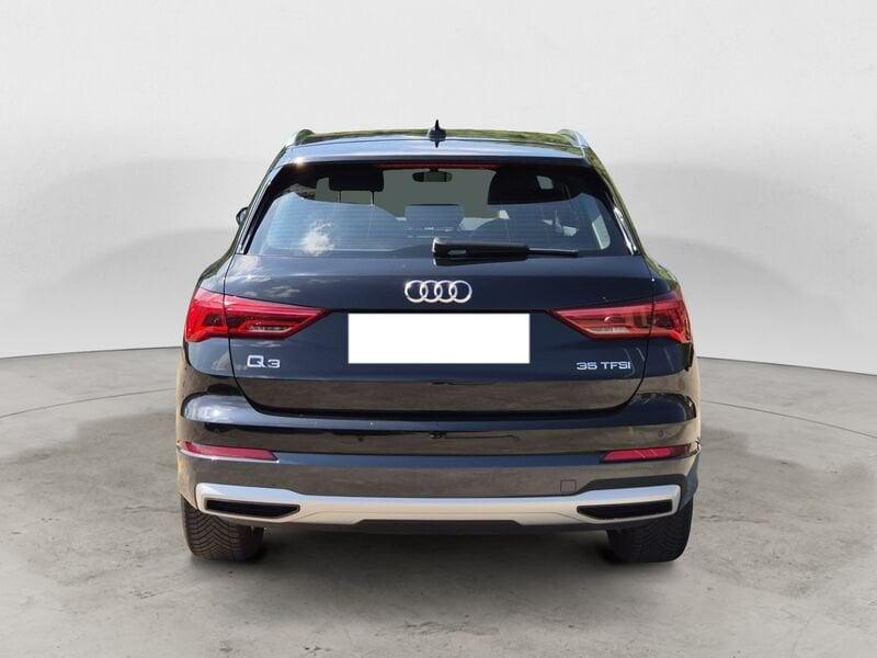 Audi Q3 35 1.5 tfsi mhev Business Advanced s-tronic