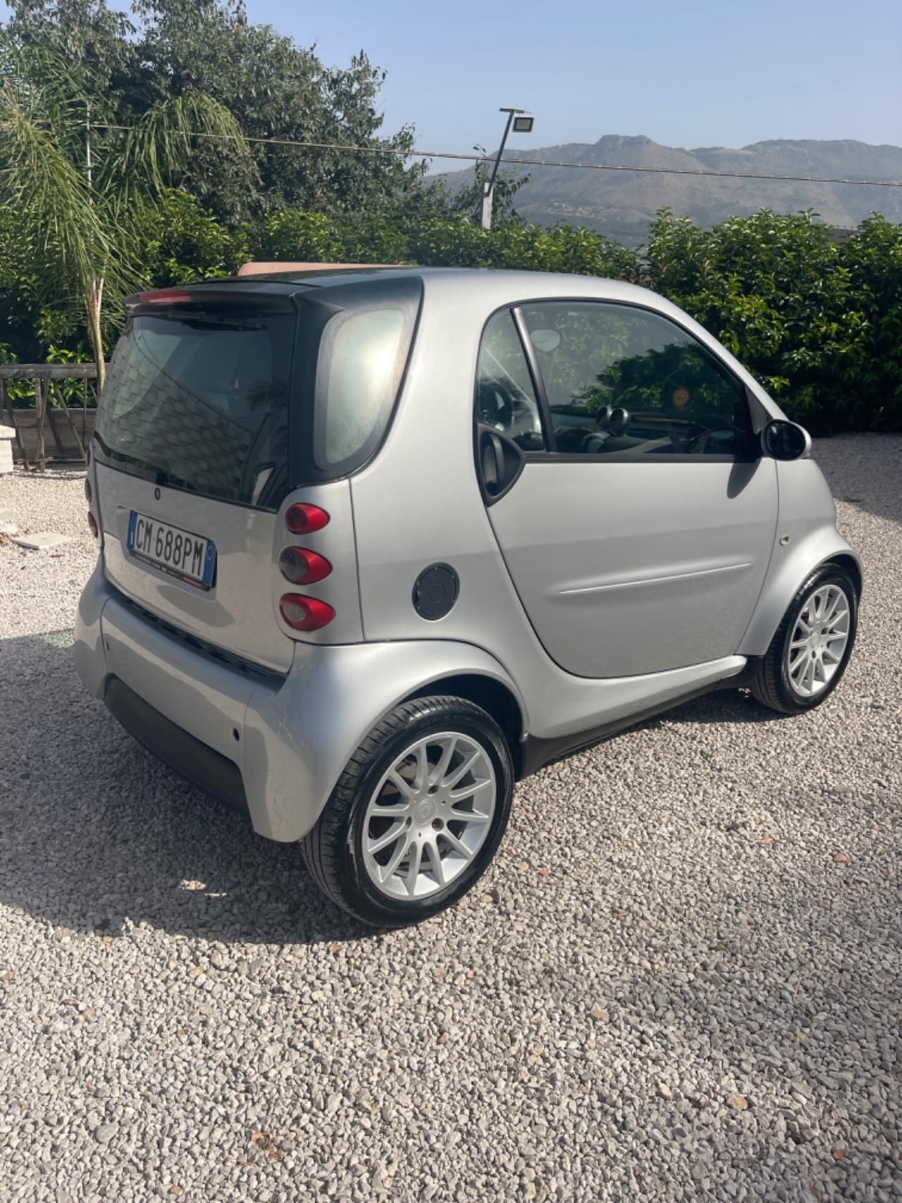 Smart ForTwo 700 coupé passion (45 kW)