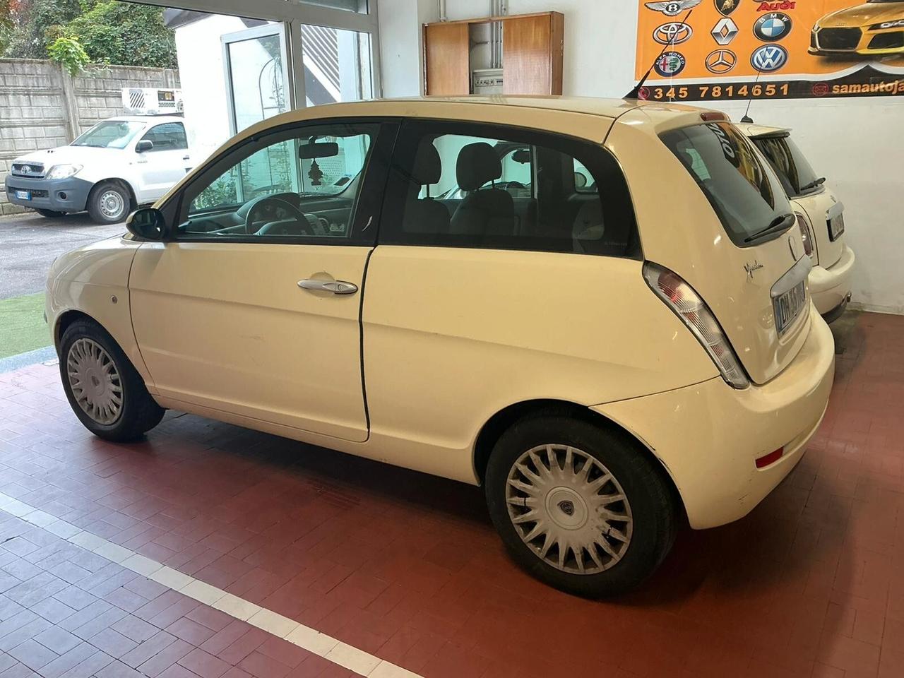 Lancia Ypsilon 1.4 Argento