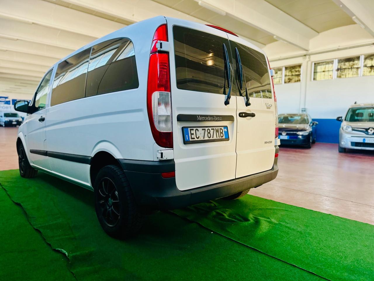 Mercedes-benz Vito Mercedes compact 2010