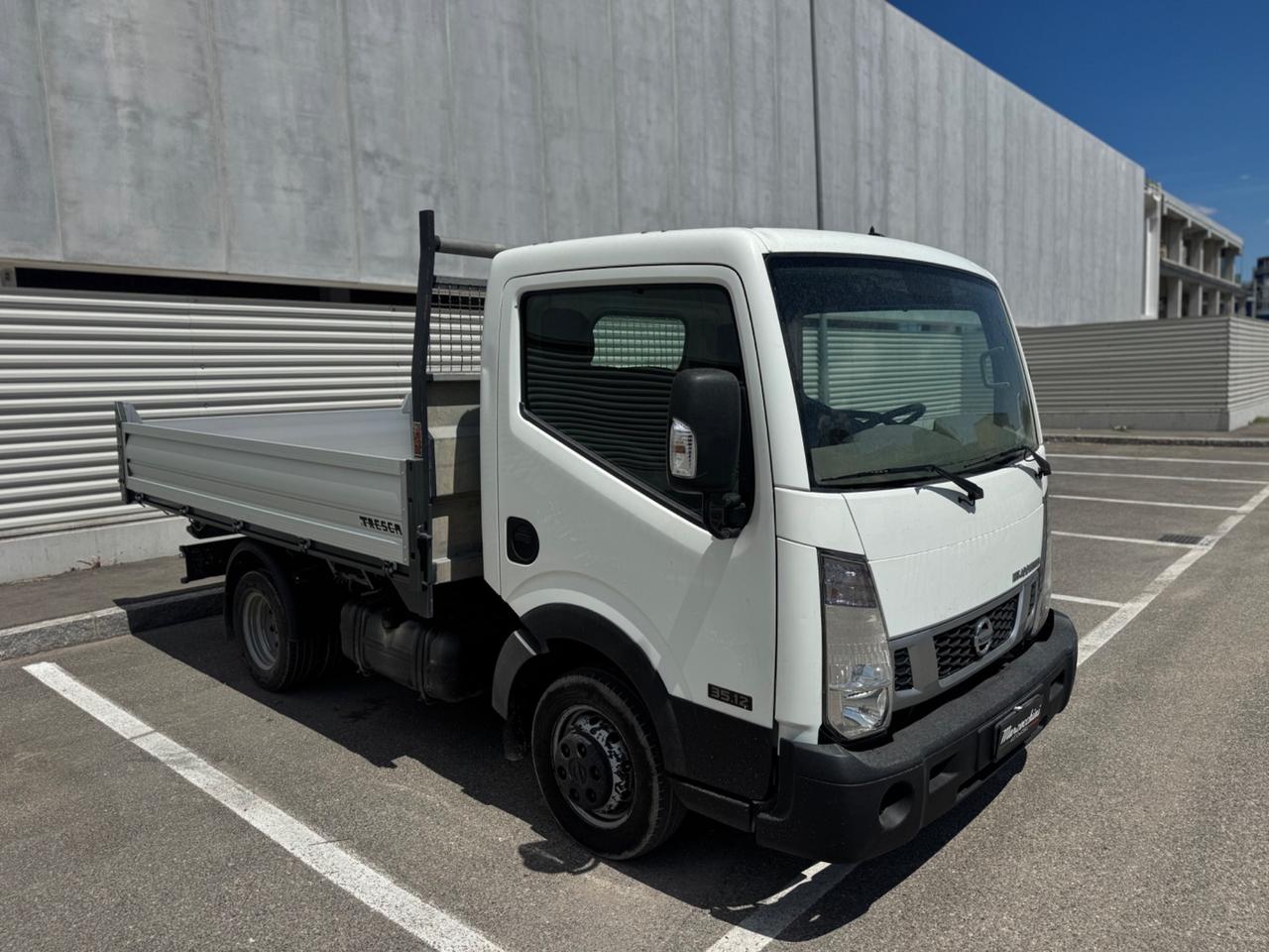 NISSAN CABSTAR NT400 RIBALTABILE TRILATERALE 2016