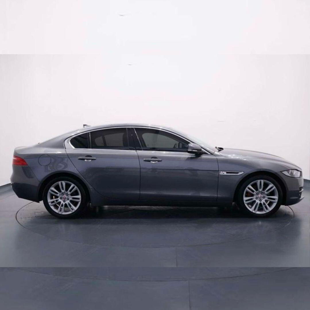 Jaguar XE 2.0 D Turbo aut. Pure **GARANZIA MOTORE**