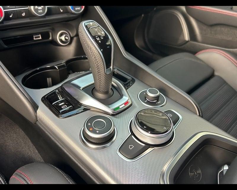 Alfa Romeo Giulia 2.2 Turbodiesel 210 CV AT8 AWD Q4 Tributo Italiano
