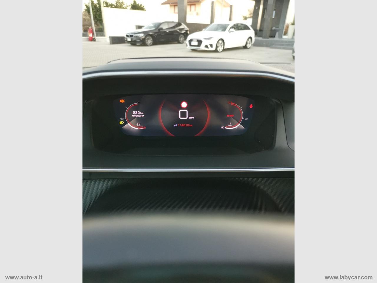 PEUGEOT 2008 BlueHDi 110 S&S GT