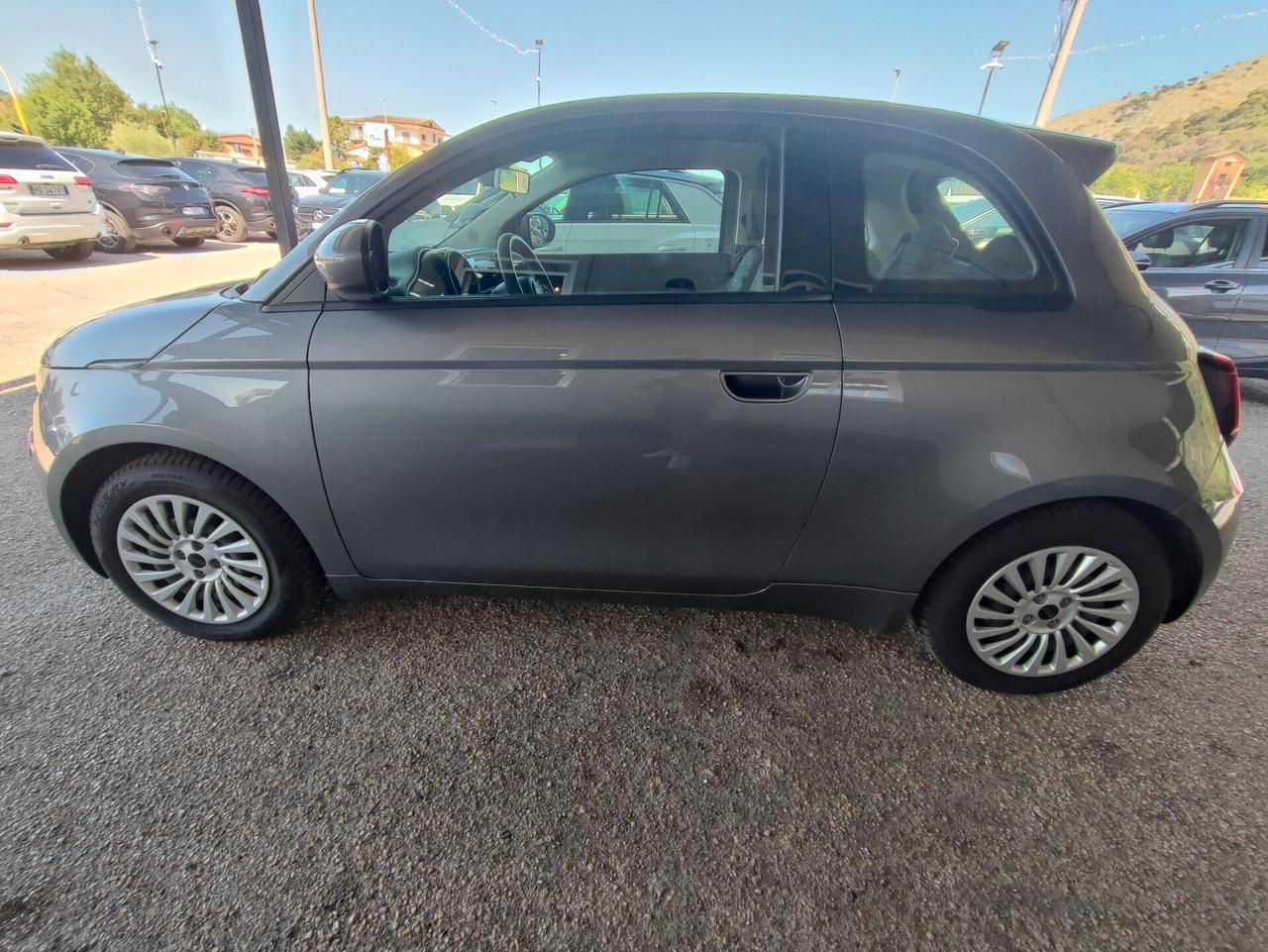 Fiat 500 500e Berlina 23,8 kWh Action