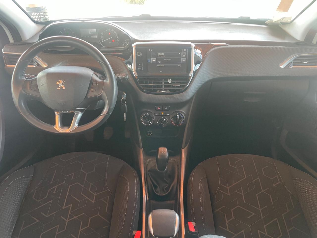 Peugeot 2008 PureTech 82 Allure