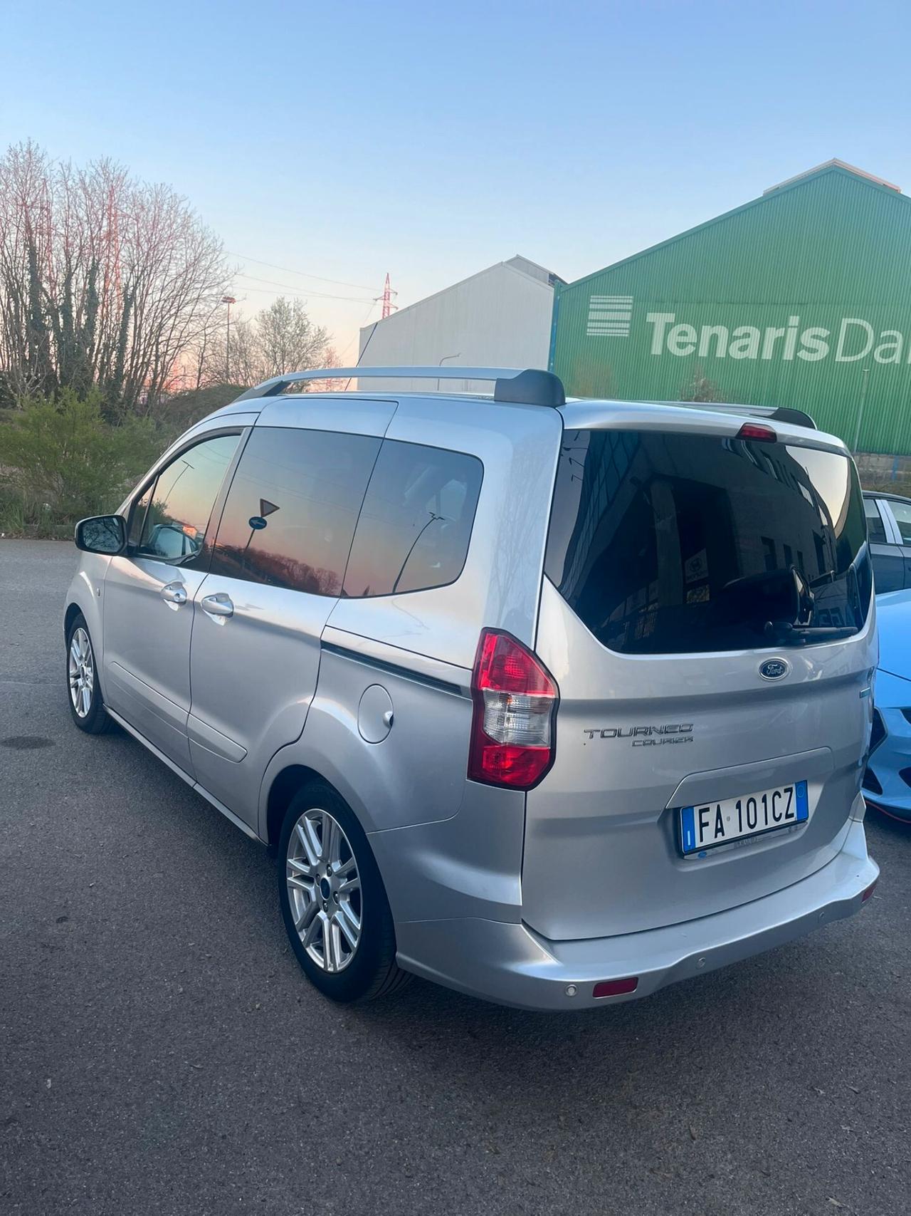 Ford Tourneo Courier 1.0 EcoBoost 100 CV Titanium