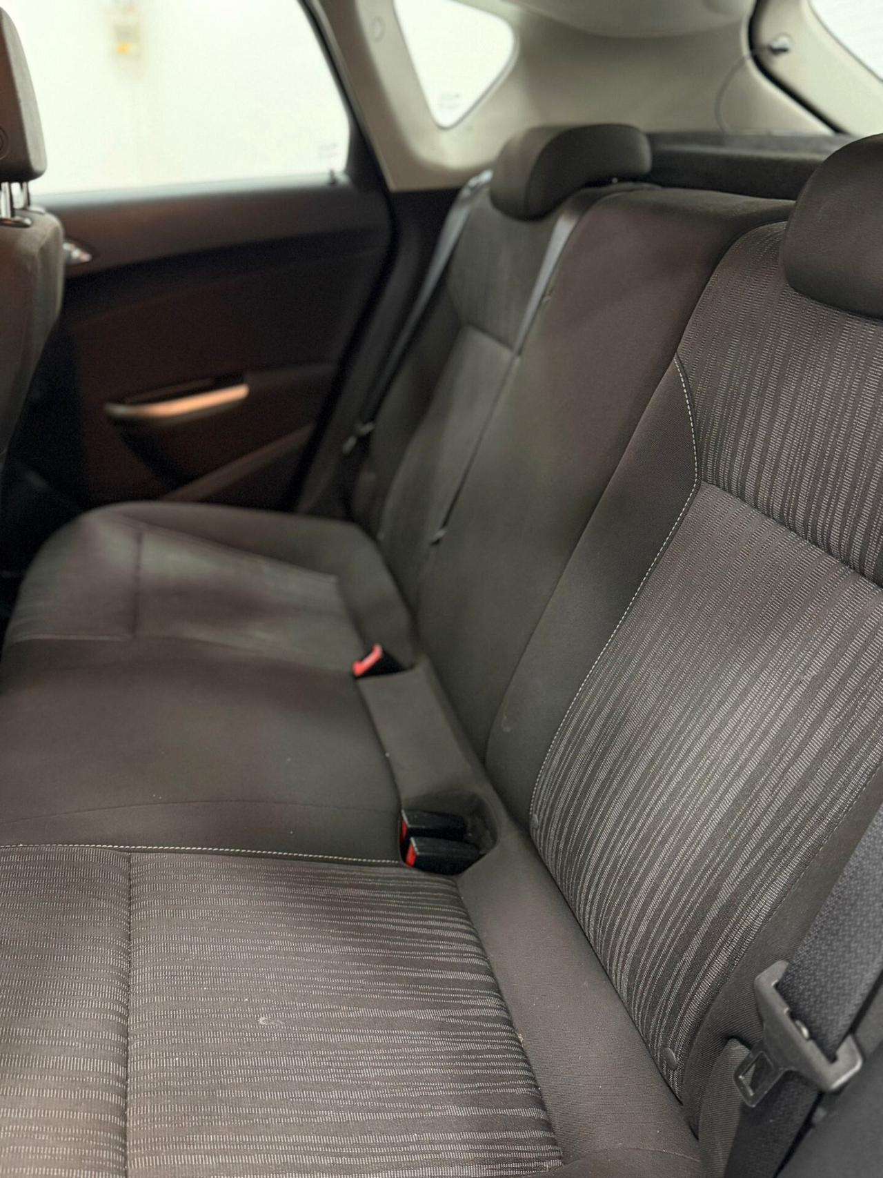 Opel Astra 1.4 100CV 5 porte Cosmo