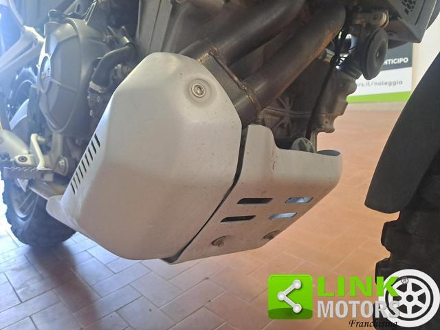 APRILIA Tuareg 660 .