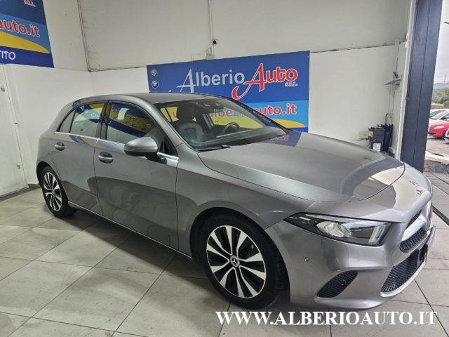 MERCEDES-BENZ A 180 d Automatic Business Luci Ambient