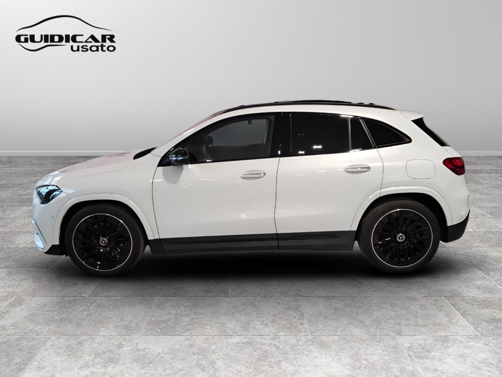 Mercedes-Benz GLA-H247 2023 - GLA 200 d AMG Line Premium auto