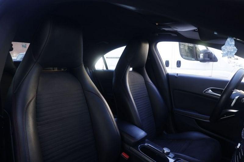 Mercedes-Benz CLA Mercedes-Benz CLA 220 d Automatic Premium CDI 130KW ANNO 2015