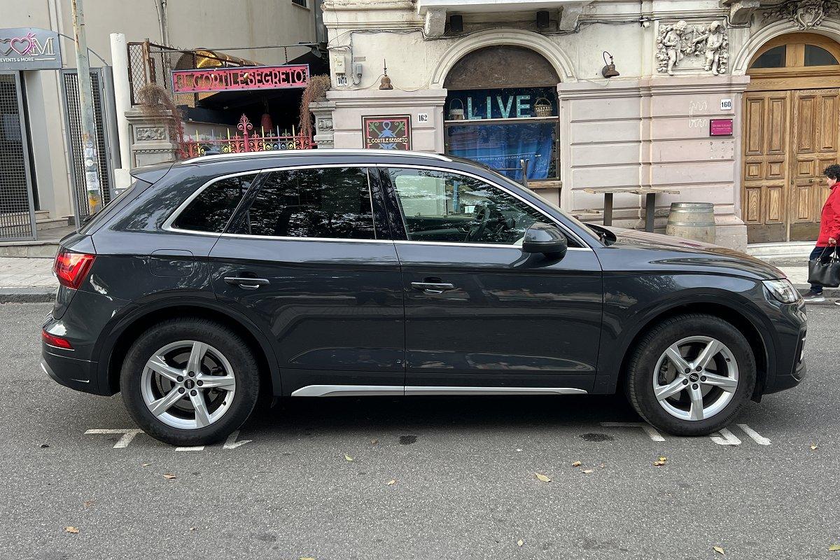 AUDI Q5 35 TDI S tronic Business