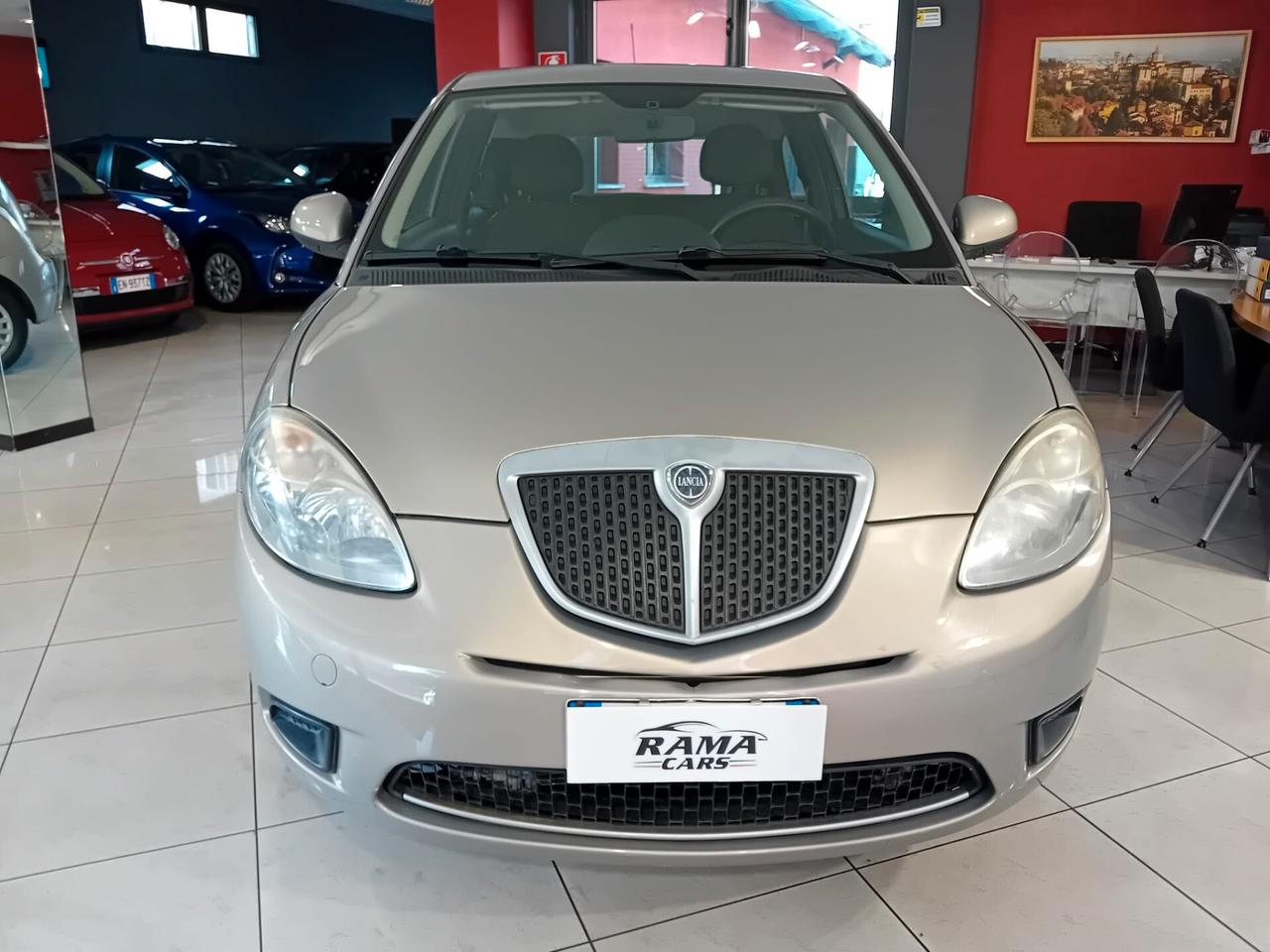 Lancia Ypsilon
