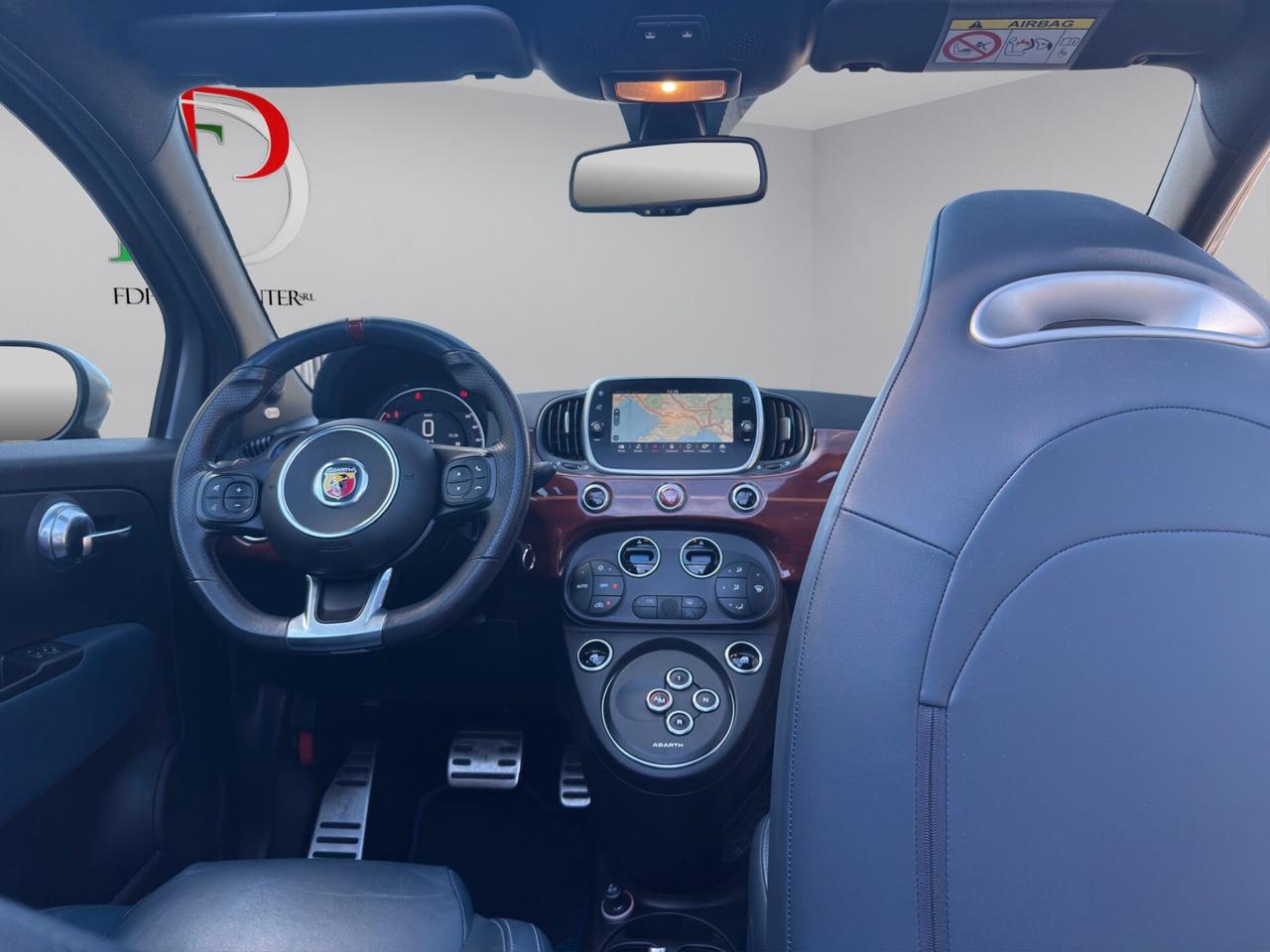 Abarth 695 Cabrio 1.4 Turbo Rivale