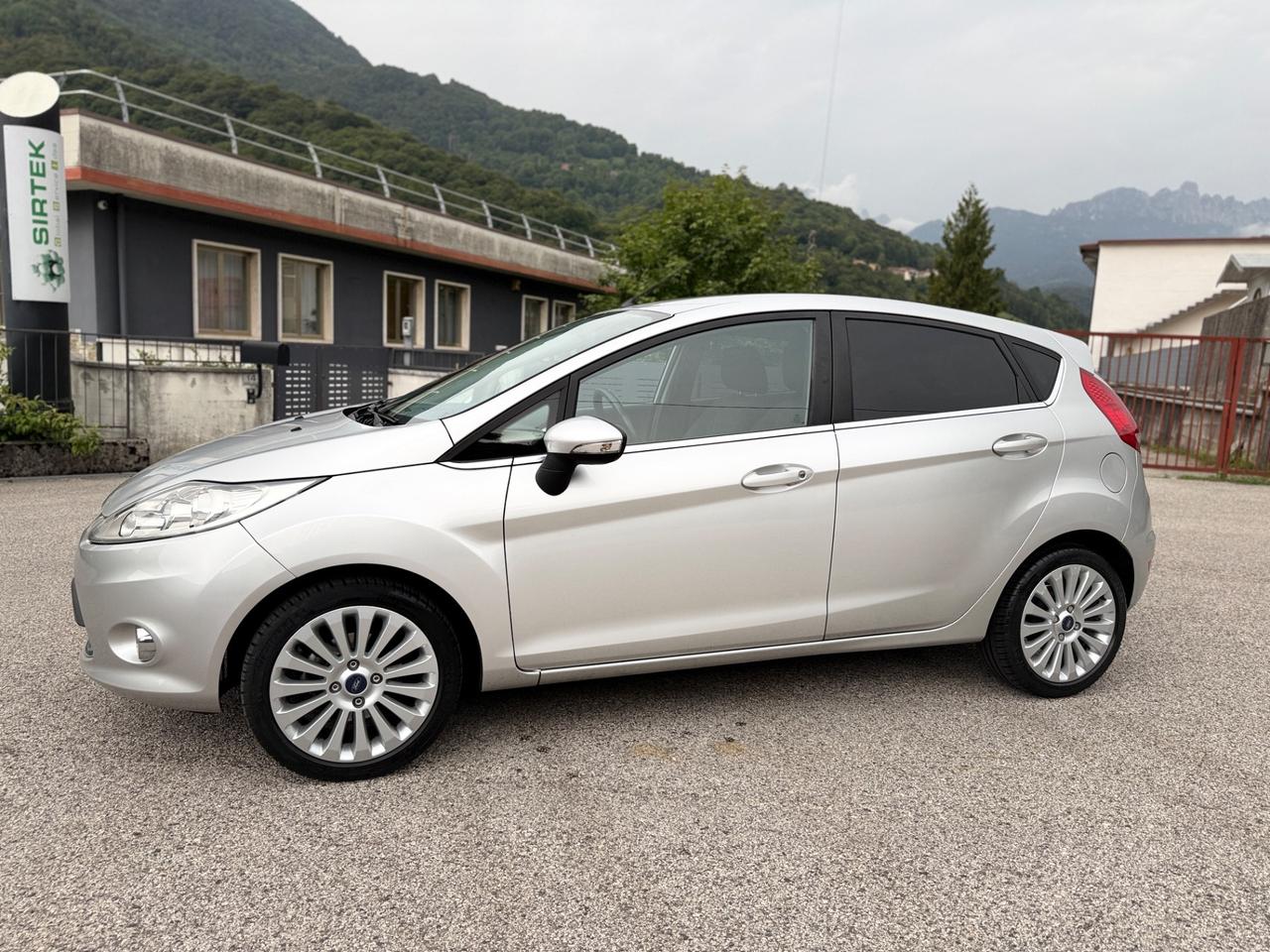 Ford Fiesta 1.4 5 porte GPL Titanium 96cv