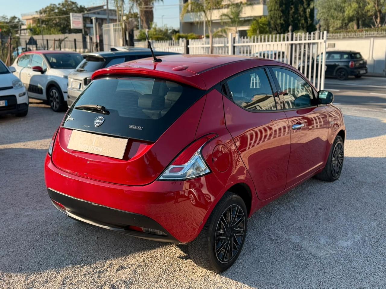 Lancia Ypsilon 1.0 Hybrid UnYca 2022