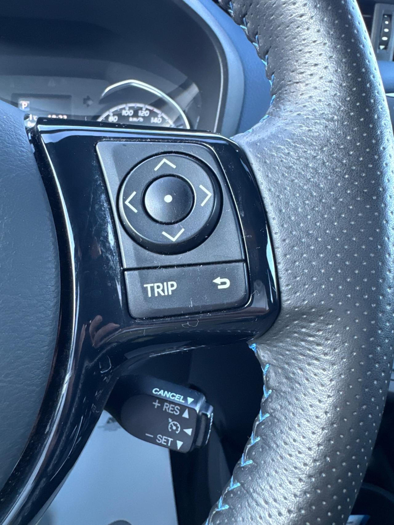 Toyota Yaris 1.5 Hybrid Trend Blue Edition
