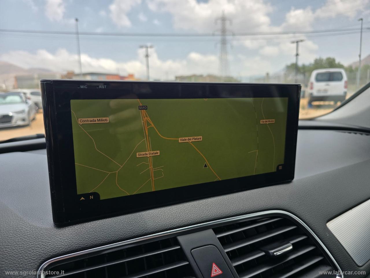 AUDI Q3 2.0 TDI Business