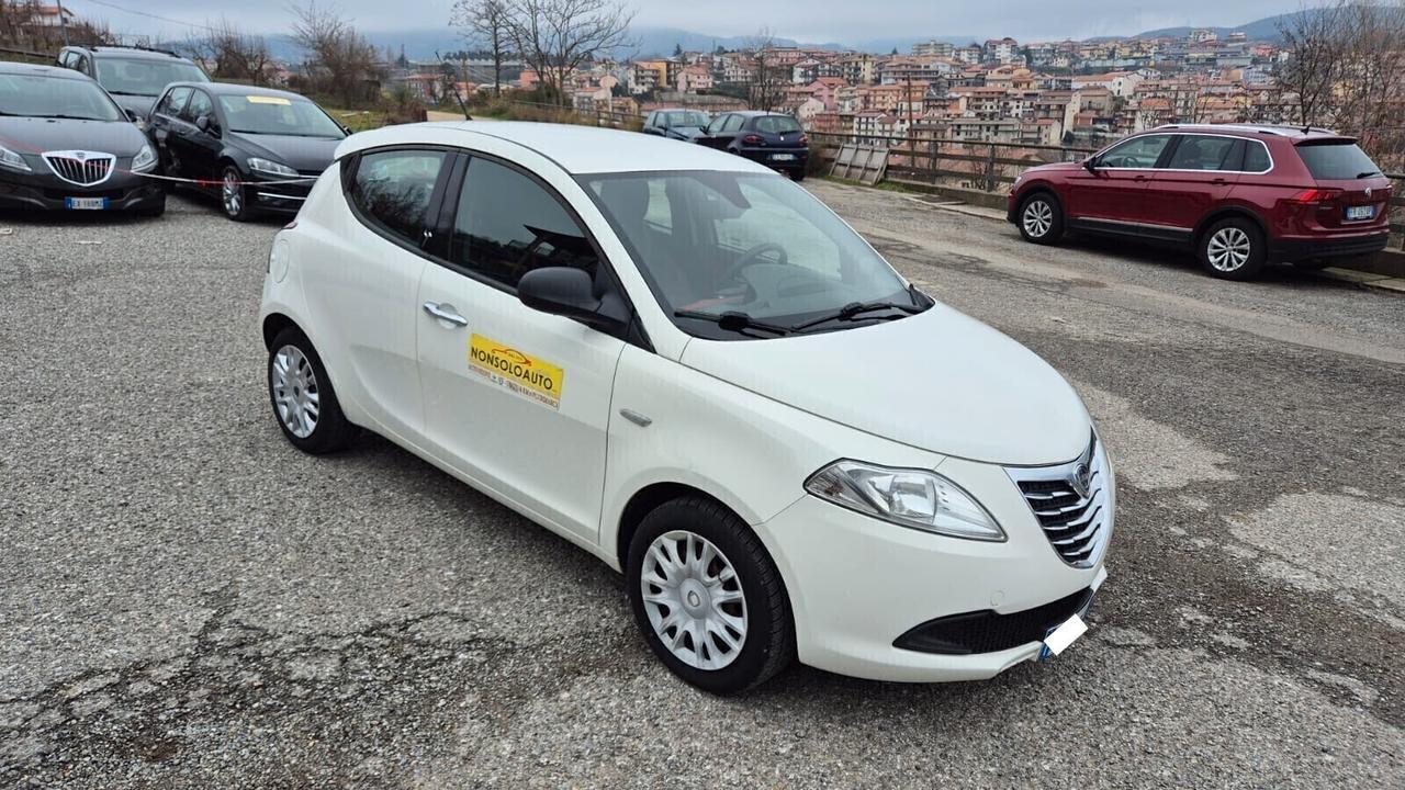 Lancia Ypsilon 1.3 MJ 95CV 5p Gold-Ok NeoPatentati