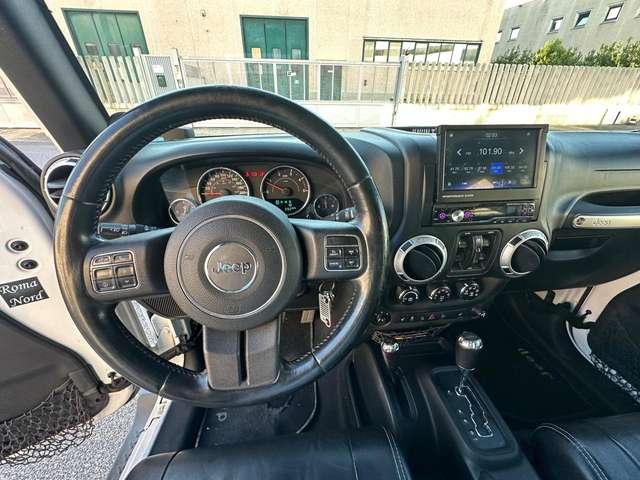 Jeep Wrangler Unlimited 2.8 CRD DPF Sahara Auto