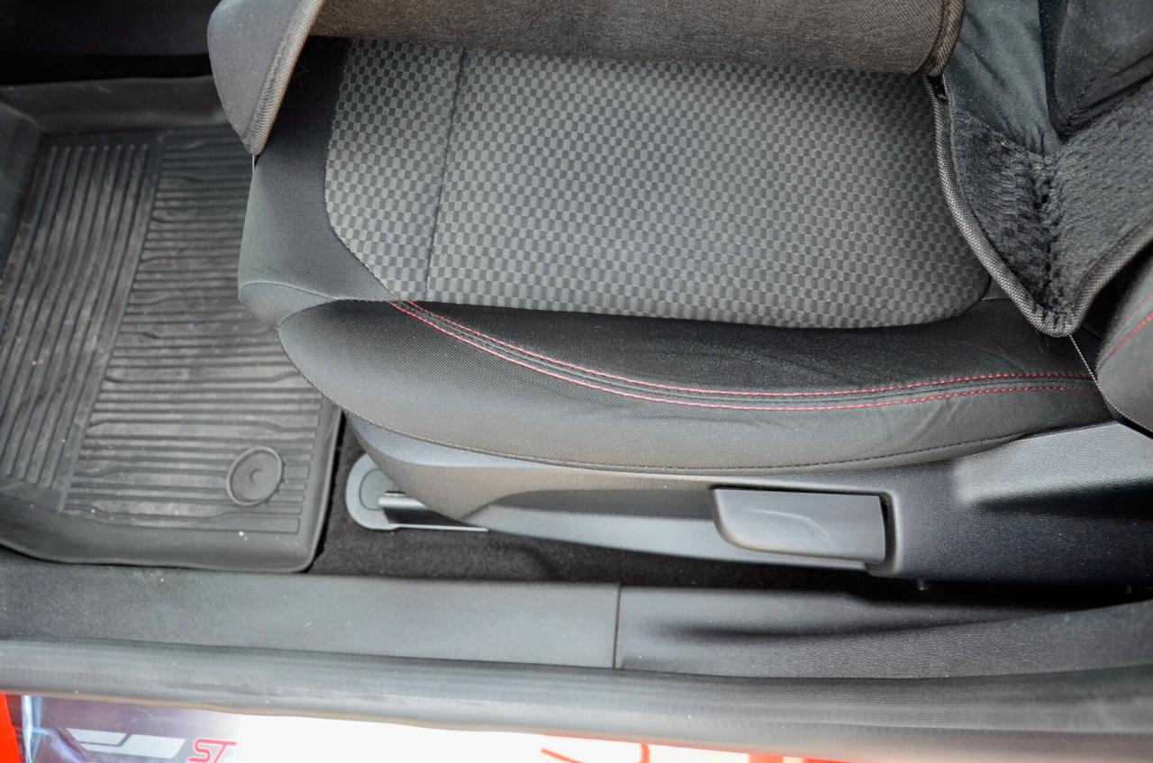 FORD FIESTA 5p 1.0 ECOBOOST ST-LINE 95cv, UFF ITALIANA, SERVICE FORD, EURO 6D, APPLE ANDROID, PERMUTE
