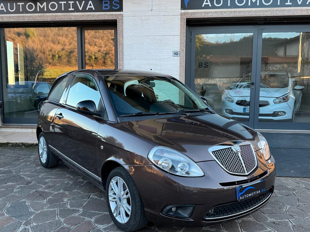 Lancia Ypsilon 1.2 69 CV Unyca