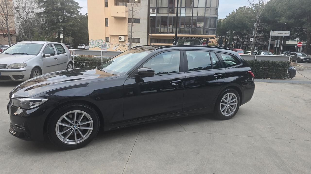 Bmw 320d xDrive Touring Business Advantage 4x4