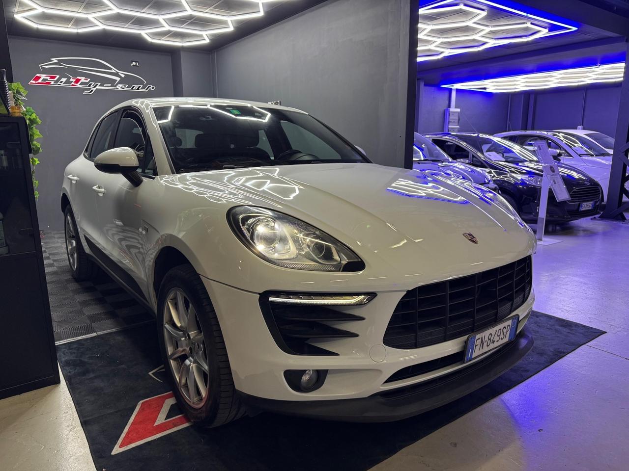 PORSCHE MACAN 2.0 Turbo: Il Tuo Sogno Porsche a un Prezzo Irripetibile