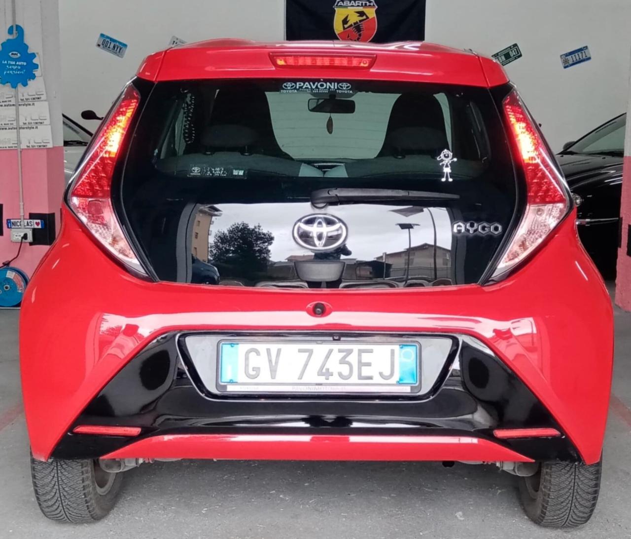 Toyota Aygo 1.0 VVT-i 69 CV 5 porte x-cite