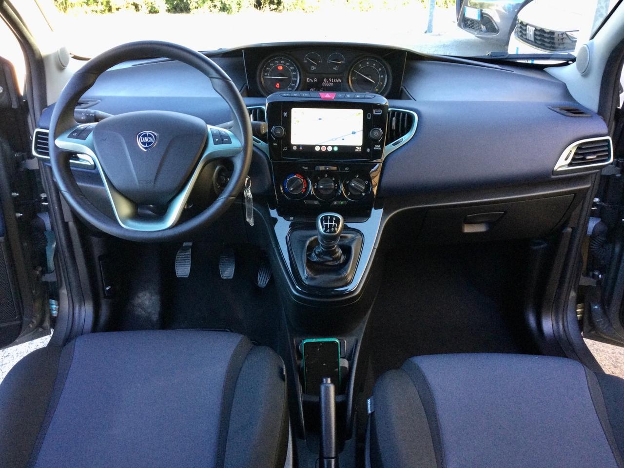 Lancia Ypsilon 1.0 FireFly 5 porte S&S Hybrid Platino