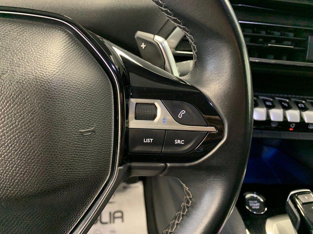 Peugeot 3008 EAT8 Allure Pack Automatico 1.5 BlueHDi