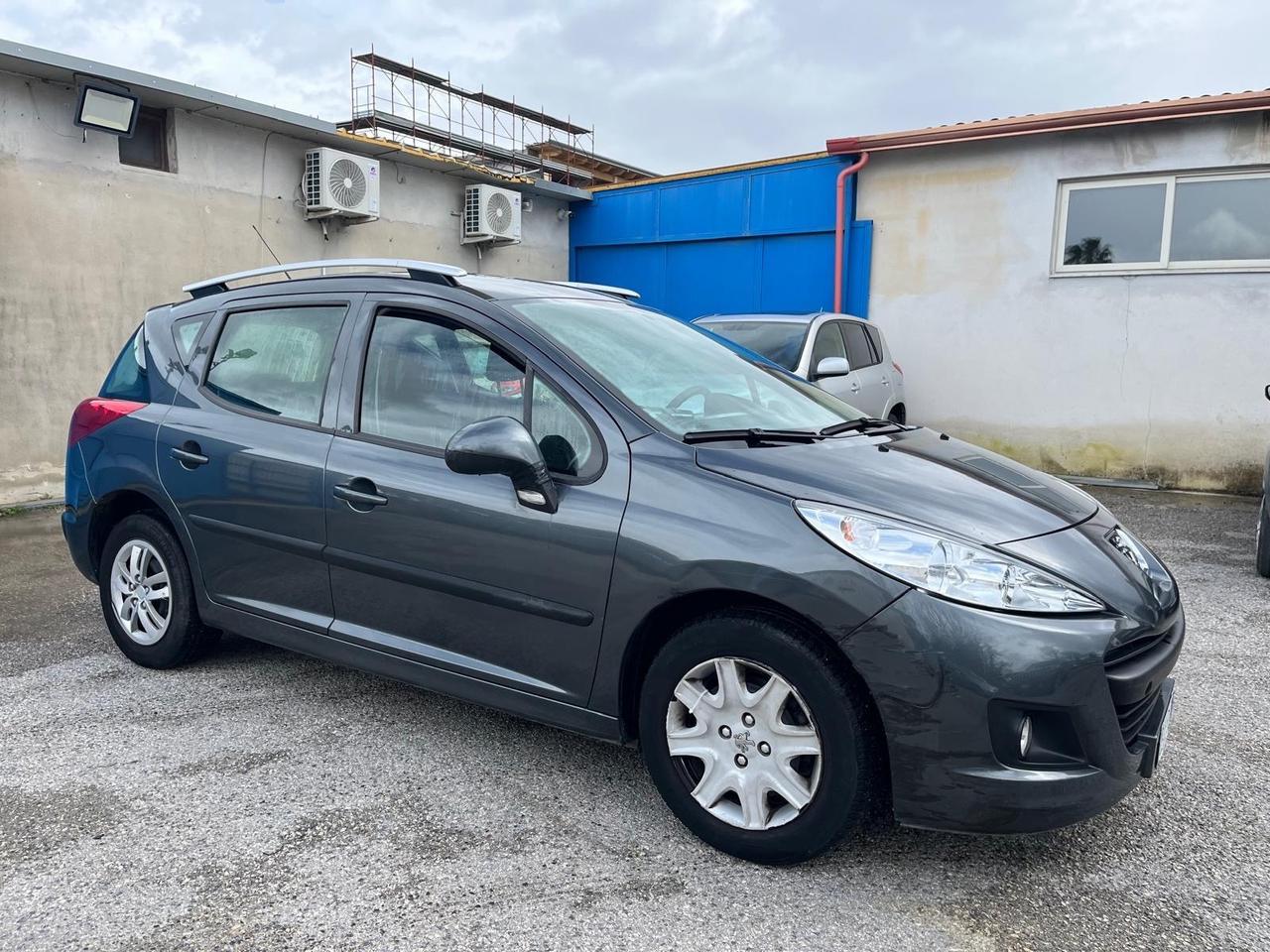 Peugeot 207 s.w-1.6 hdi-full-2010