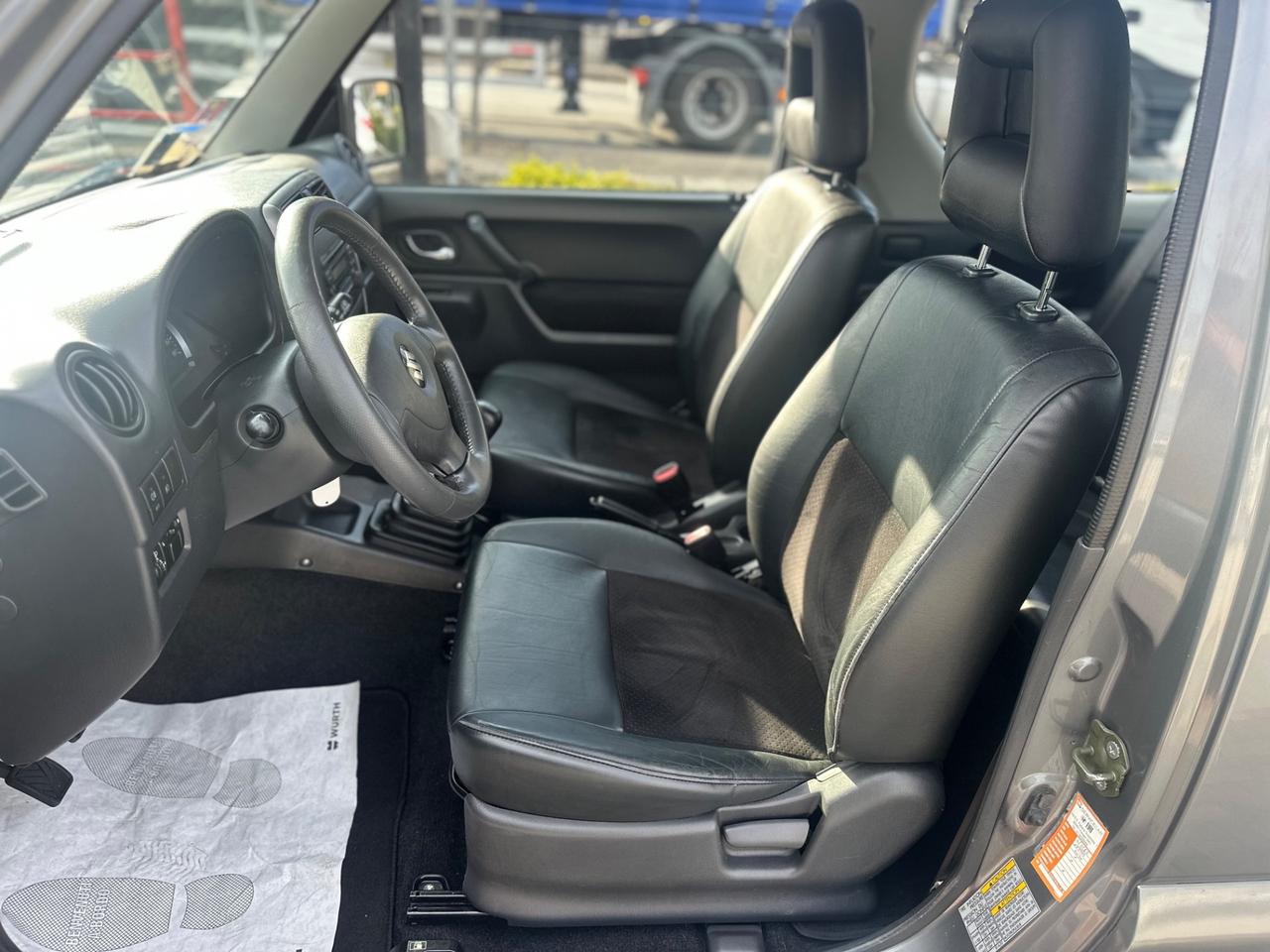 Suzuki Jimny 1.3i 85CV 4WD UNICO PROPRIETARIO