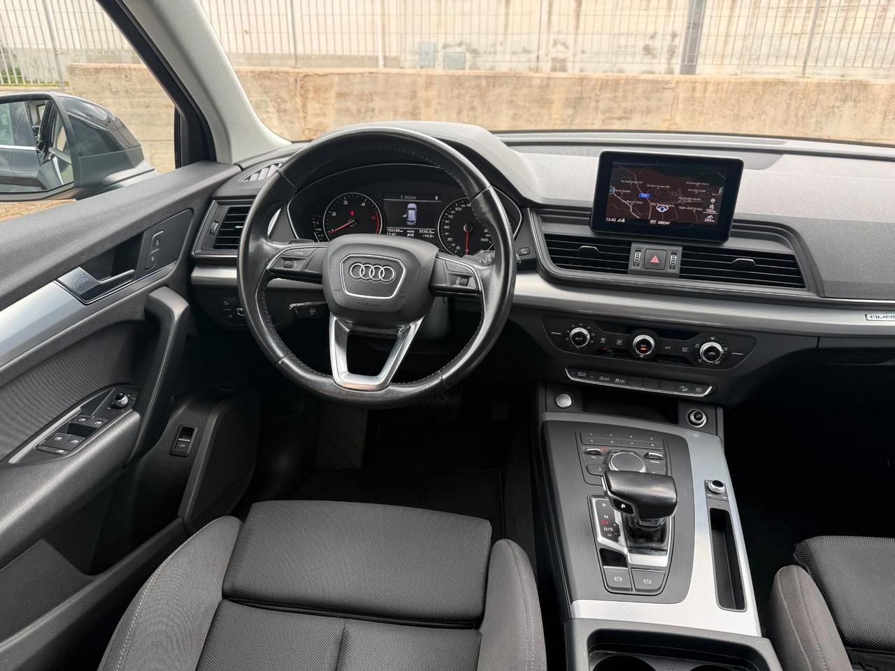Audi Q5 2.0 40 TDI quattro S tronic Business Sport