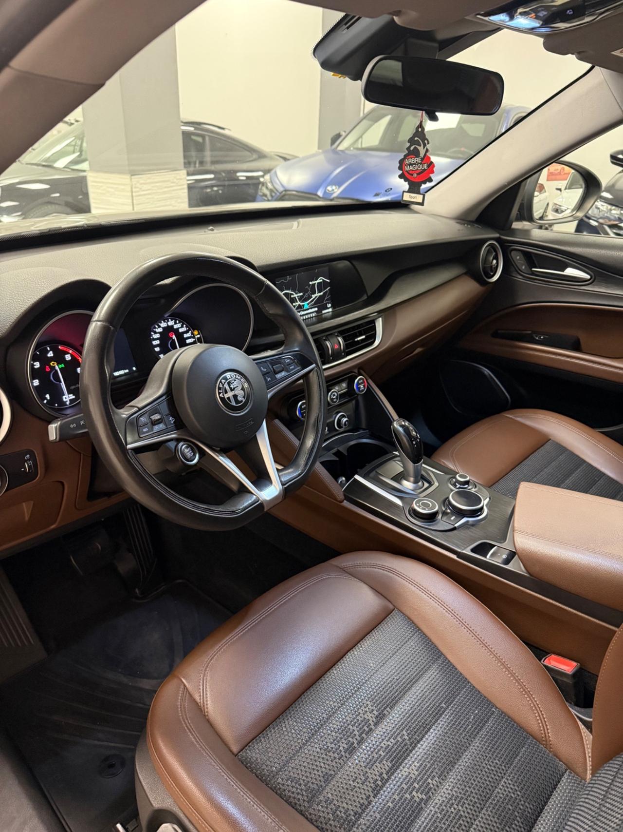 Alfa Romeo Stelvio 2.2 Turbodiesel 180 CV AT8 RWD Executive