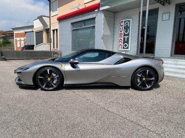 FERRARI SF90 Spider