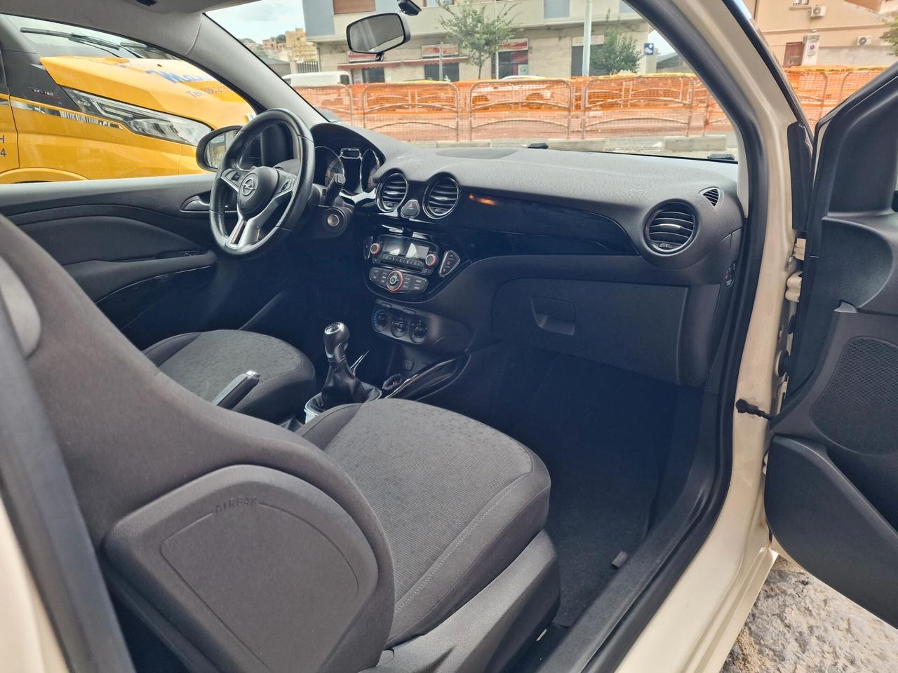 Opel Adam 1.4 87 CV GPL Tech Unlimited