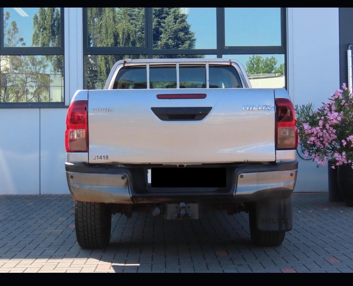 Toyota Hilux 2.4 D-4D 4WD 2 porte Extra Cab Comfort