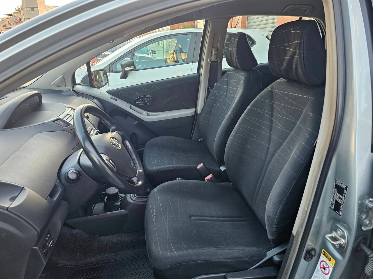 Toyota Yaris 1.4 D-4D 5 porte Sol