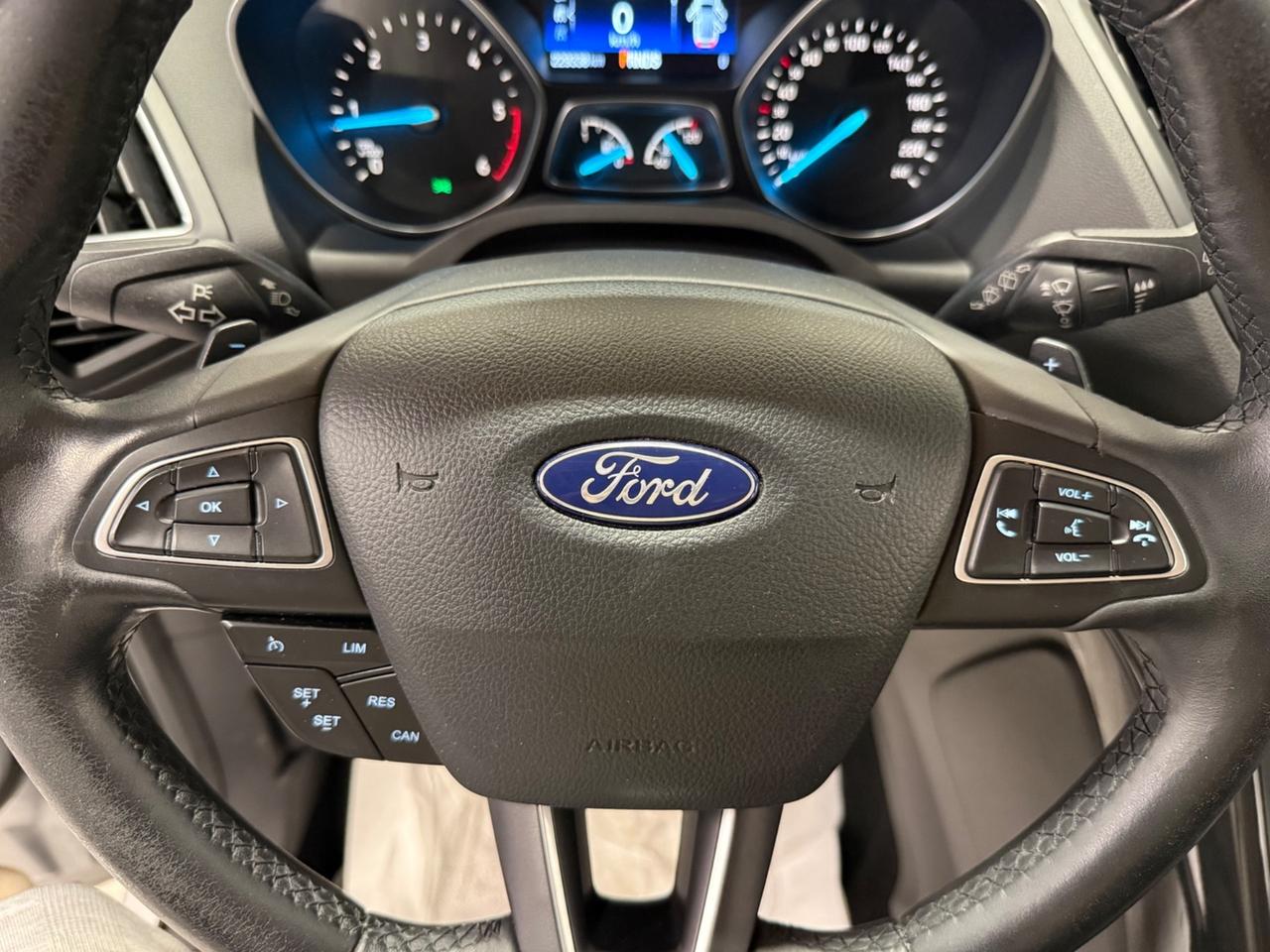 Ford Kuga 2.0 TDCI 150 CV S&S 4WD Powershift Titanium