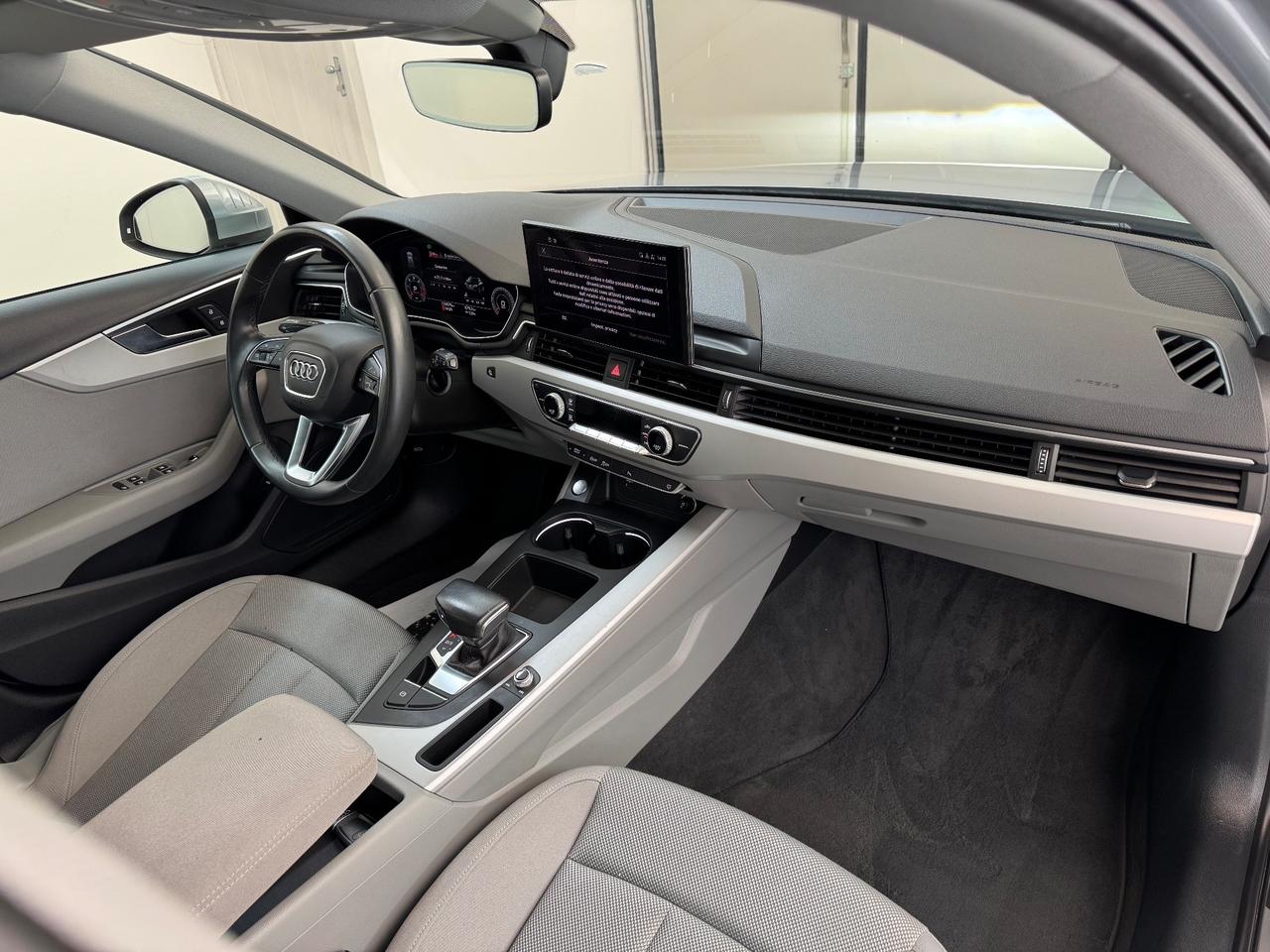 Audi A4 Avant 30 TDI/136 CV S tronic Business Advanced