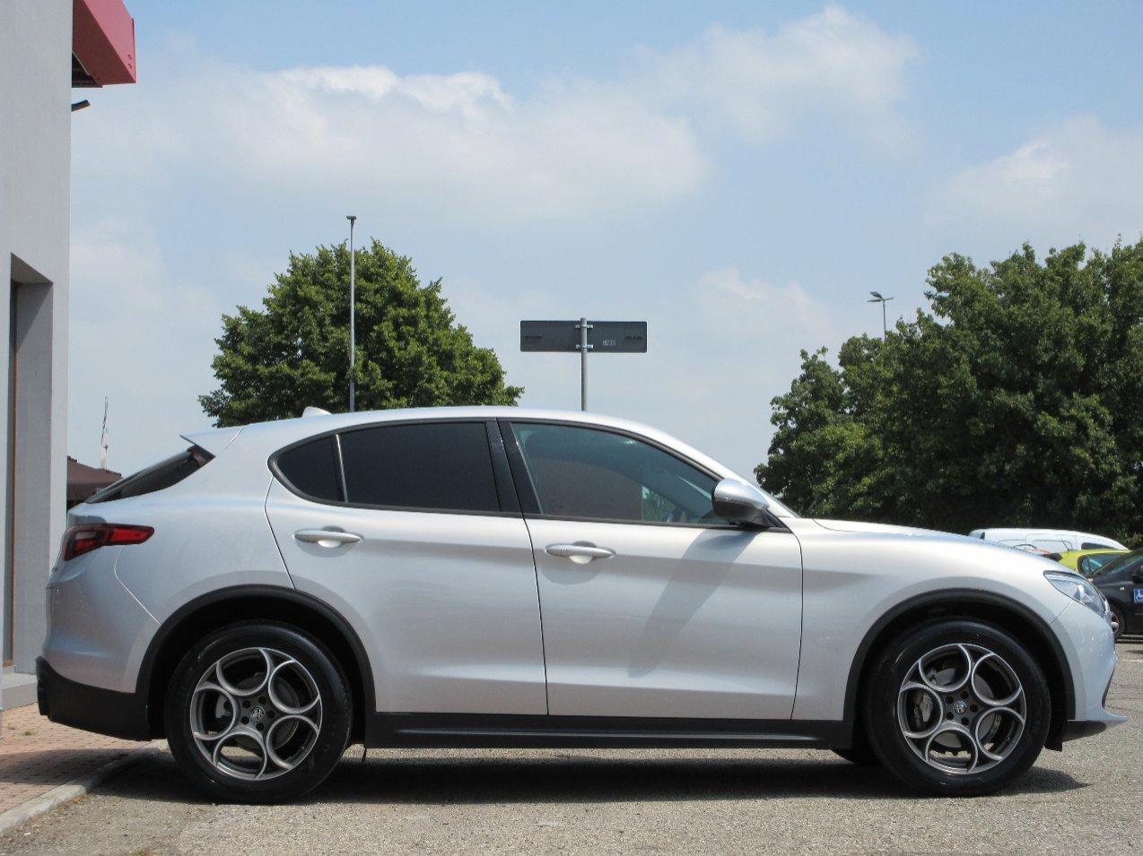 Alfa Romeo Stelvio 2.2 t Sprint Q4 190cv auto