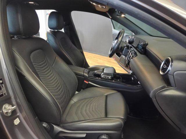 MERCEDES-BENZ A 180 d Automatic Premium